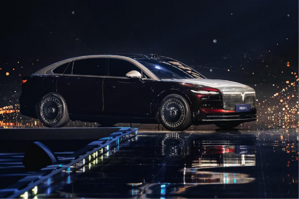 嵐圖追光L正式開啟預訂,混動豪華轎車市場將有它一席之地