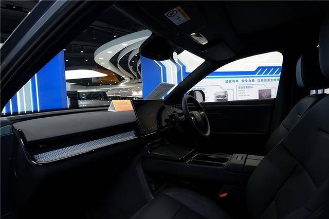 香港市民熱盼鉑智3X上市,廣汽豐田“反向輸出”開啟合資新篇