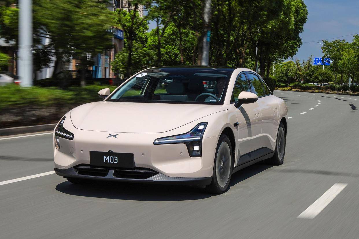 純電汽車天花板,小鵬MONA M03亮相,續(xù)航600km+L2智駕,11.98萬拿下