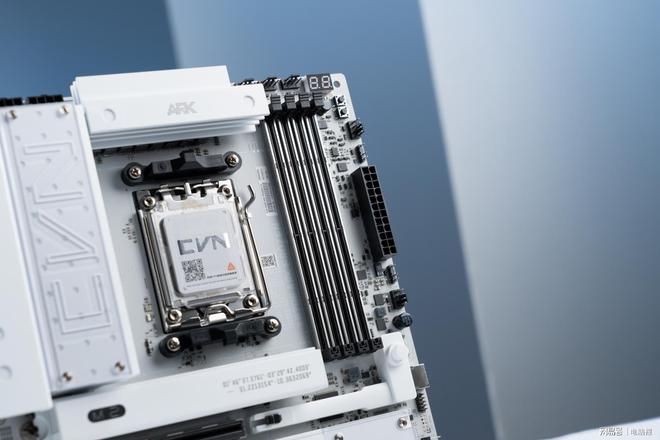 滿血純白戰(zhàn)艦,七彩虹CVN X870E ARK FROZEN V14方舟主板測評