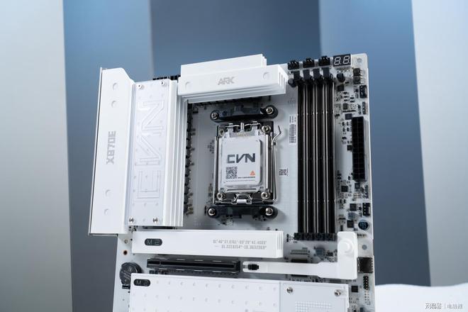 滿血純白戰(zhàn)艦,七彩虹CVN X870E ARK FROZEN V14方舟主板測評