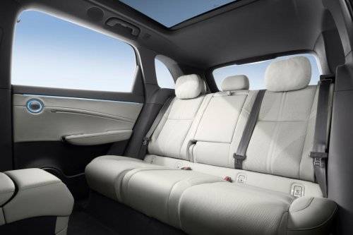 智駕好的中大型suv推薦:紅旗HS6PHEV舒適實用雙在線